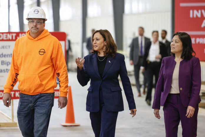 Harris's Poll Numbers Plummet: Is the Democratic Ticket Doomed?