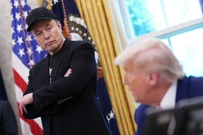 White House in Turmoil After DOGE Account Sends Secret Message to Musk Foe